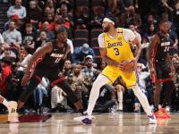 开云体育中国-湖人惨败热火，浓眉哥全场砍下分的简单介绍