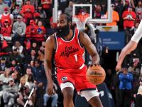 开云下载-火箭完胜雄鹿，实现九连胜