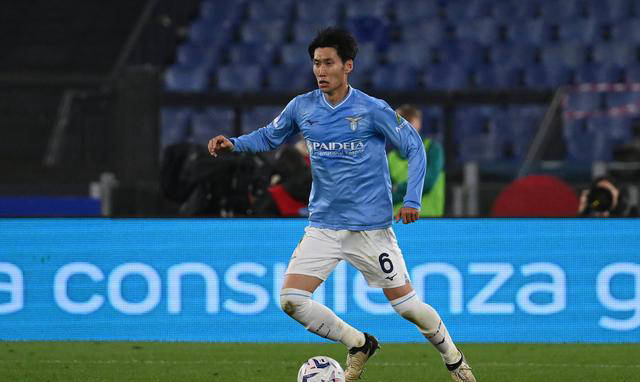 拉齐奥中场球员发挥低迷，需调整状态备战