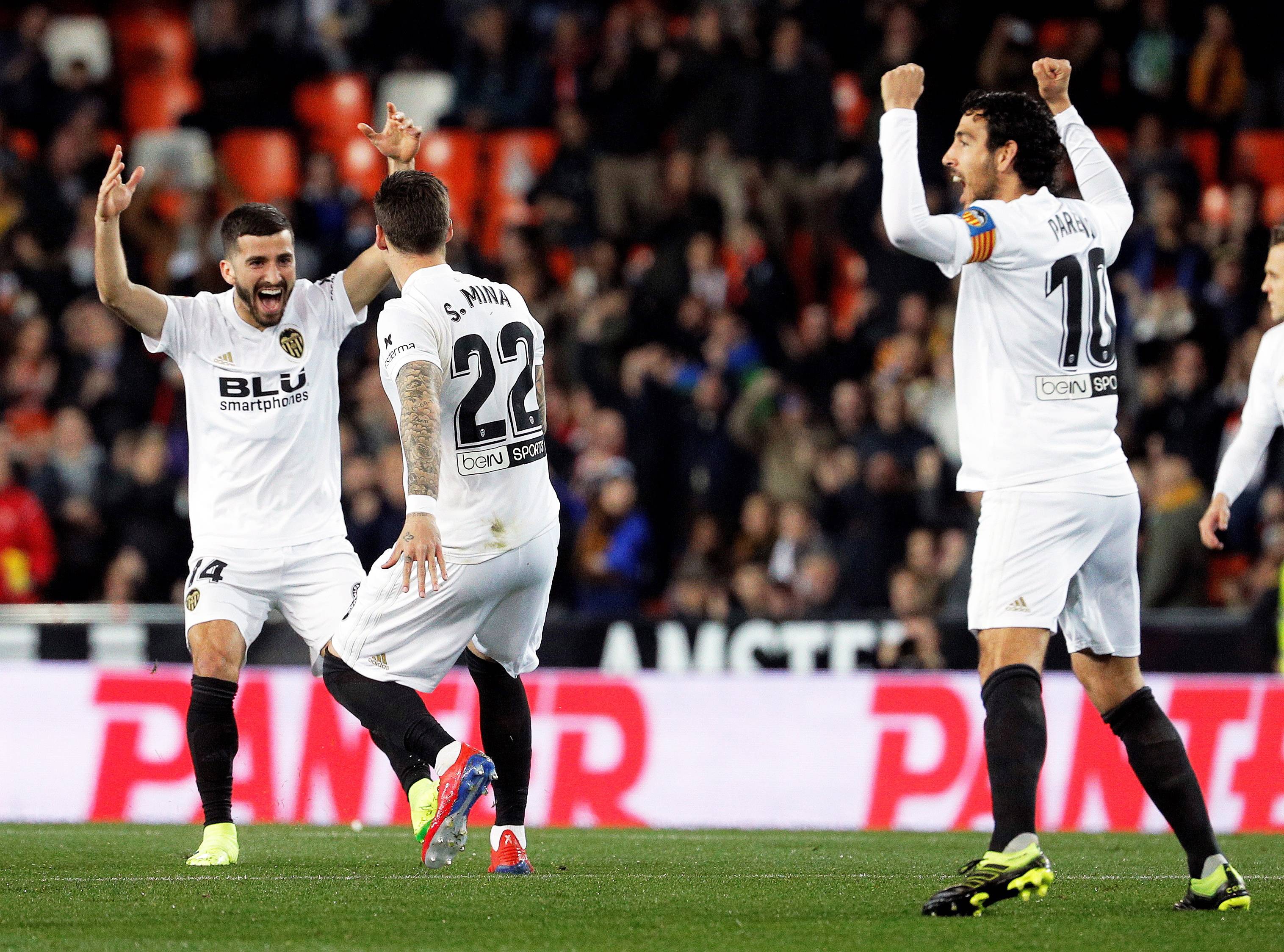 皇马大胜瓦伦西亚结束连胜权转会差的简单介绍