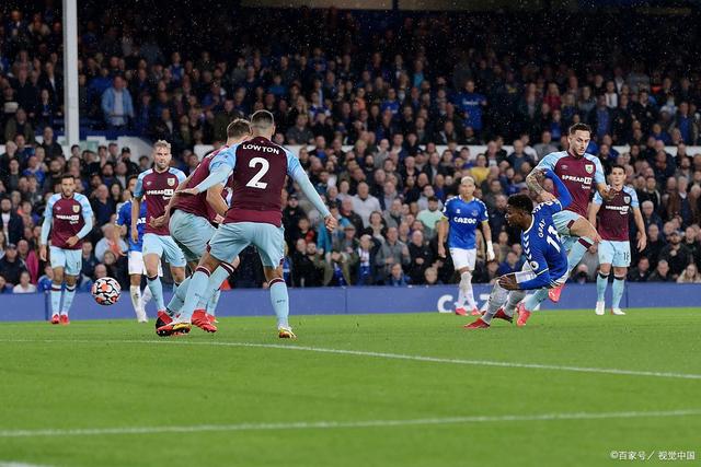 关于沃尔夫斯堡客场战胜伯恩利，豪取三分！的信息