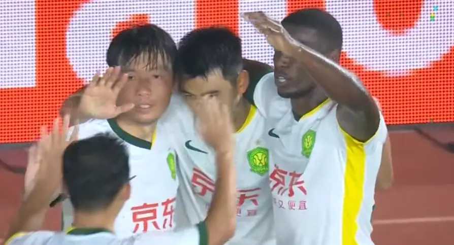 关于河南建业主场惊险不敌北京国安，遭遇输球的信息