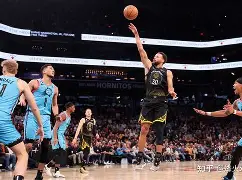 勇士主场战胜国王，保持不败