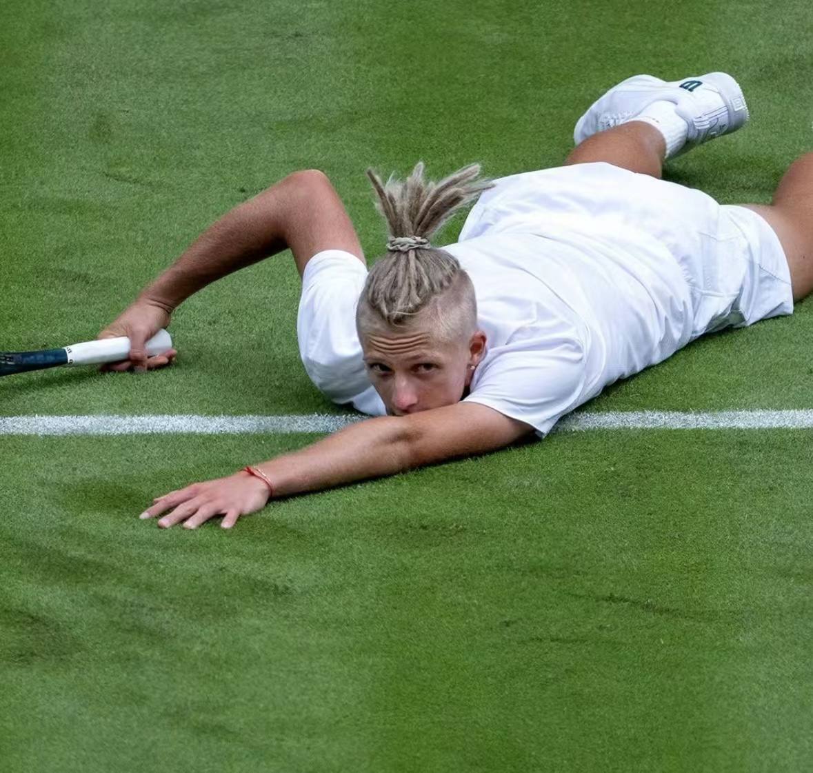 包含拉脱维亚田径选手刷新自己纪录的词条