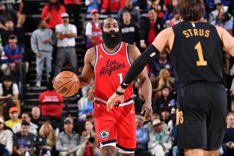 快船击败太阳，河流发挥稳健