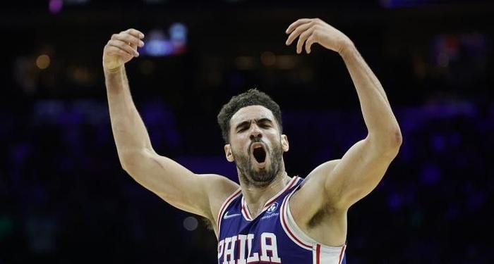 76人球员西蒙斯完成手术治疗