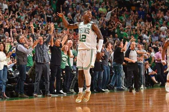 绿军胜76人，特瑞伊关键时刻发威