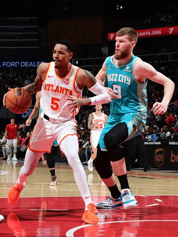 老鹰击败黄蜂继续逆袭