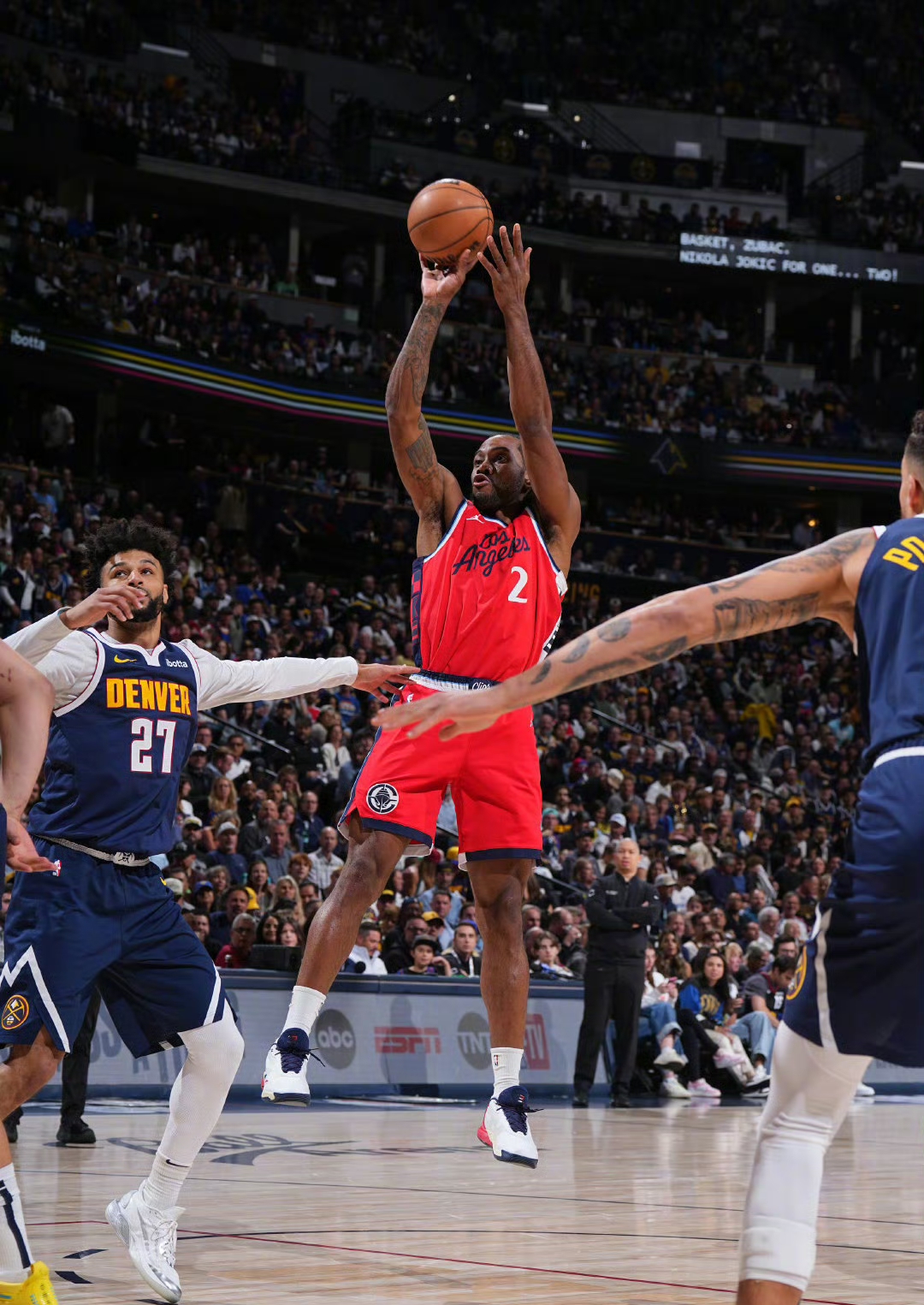 快船客场险胜凯尔特人，莱昂纳德砍下25+