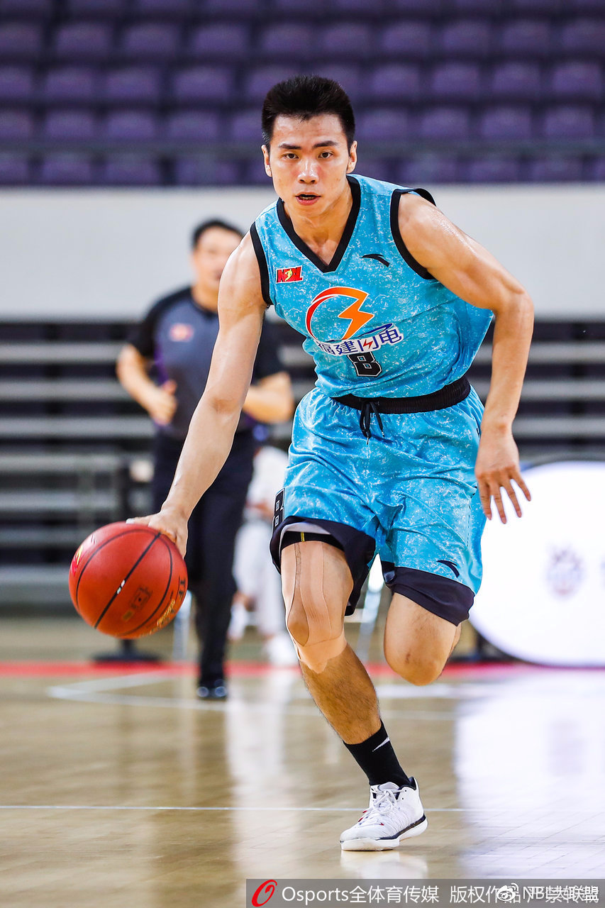 包含贝西克塔球员荣获最佳球员奖，赛季表现可圈可点的词条