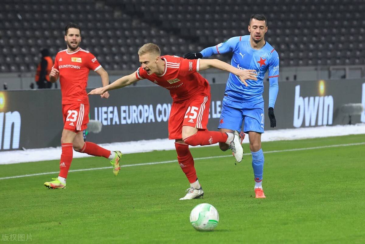 莱比锡红牛与法兰克福激战，平局收场的简单介绍